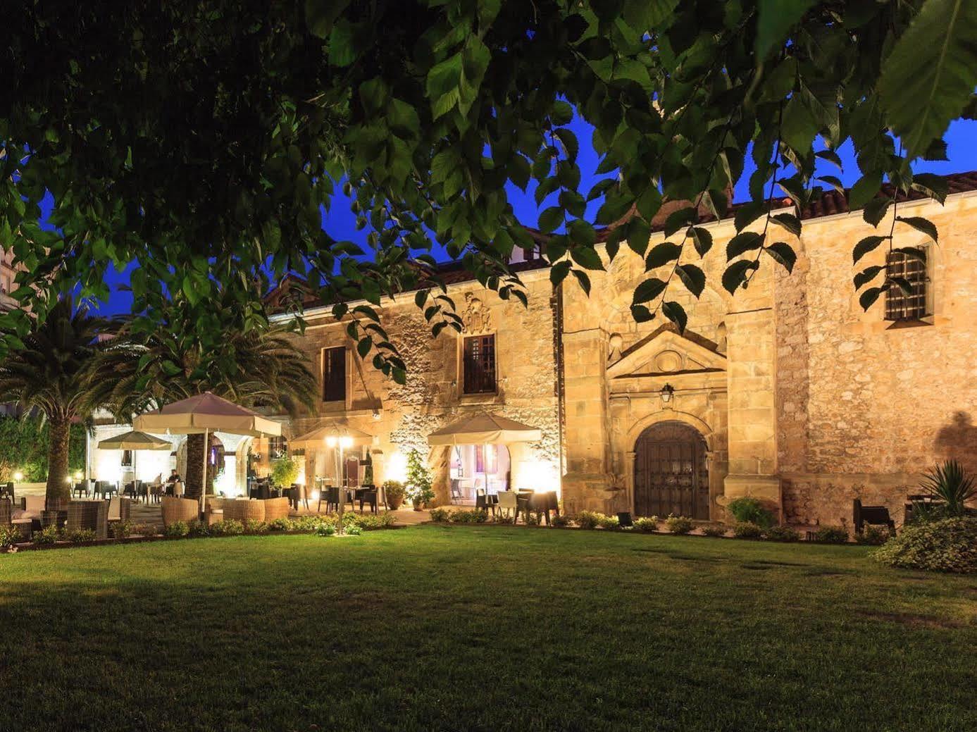 Guardeses Hotel Solares