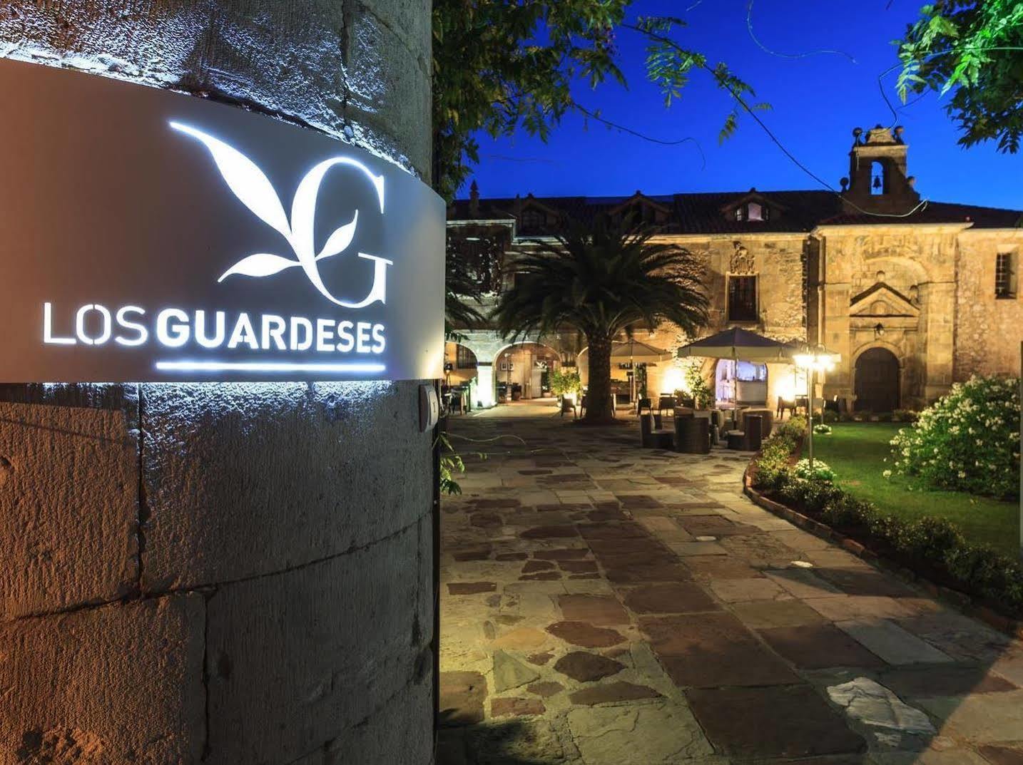 Guardeses 3* Solares